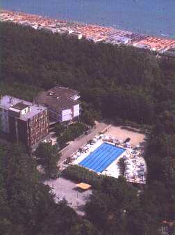 Hotel mit Schwimmbecken